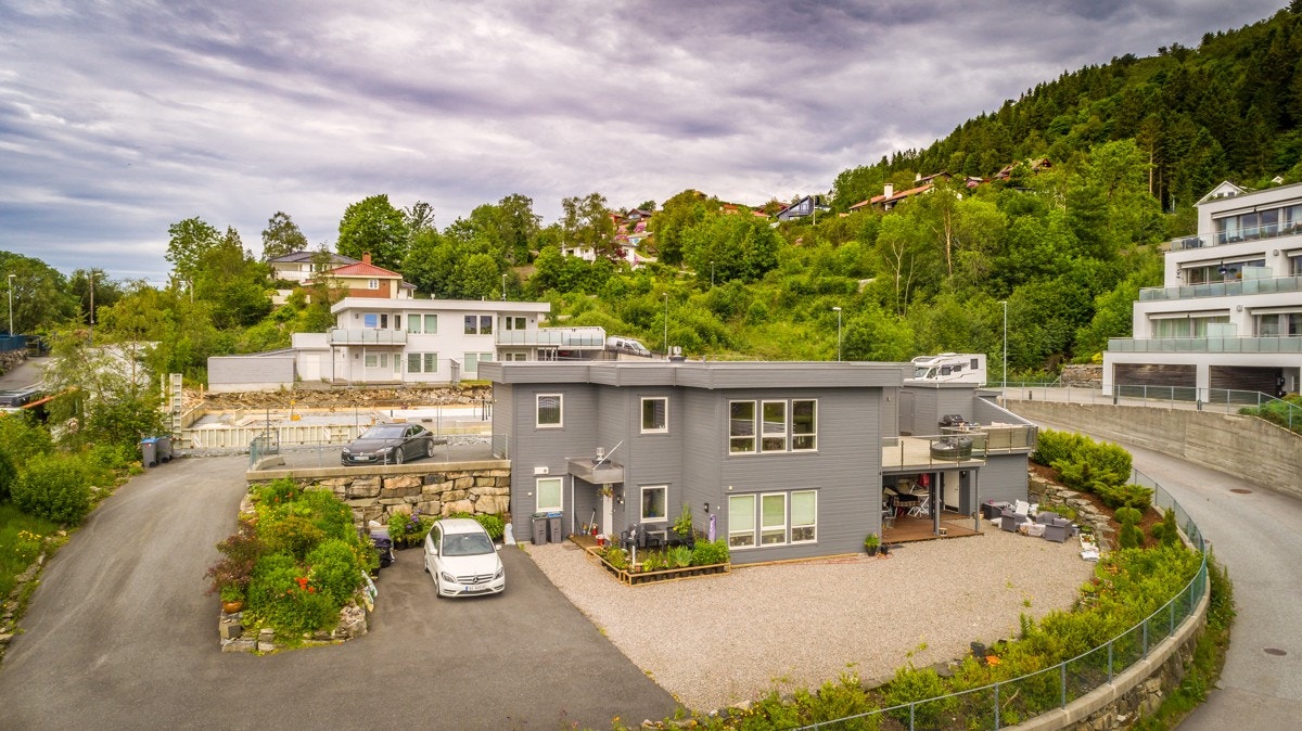 Hele huset ble utvendig malt i 2018. Galleribilde