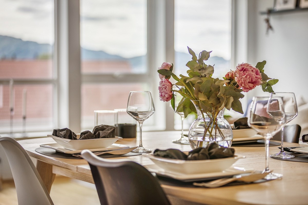 Her kan man invitere venner og familie hverdag som helg. Galleribilde