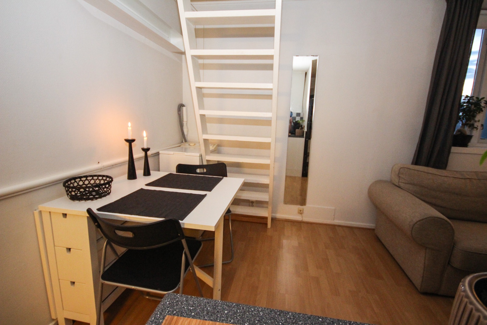 Trapp opp til sovehems Galleribilde