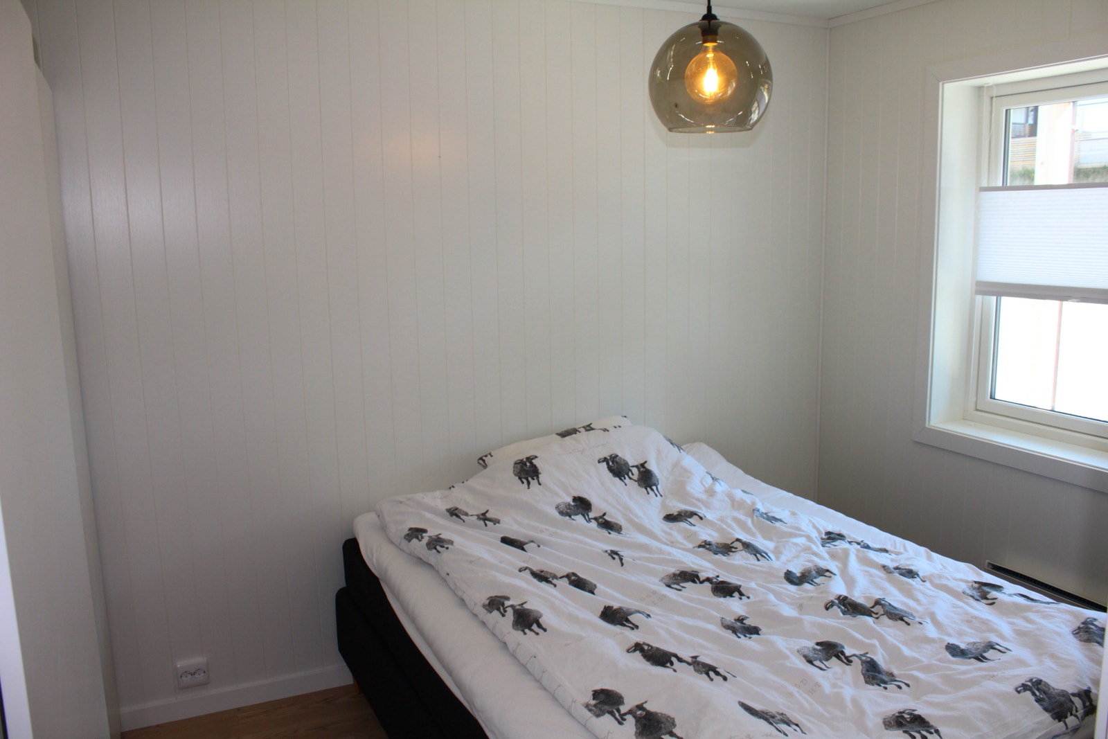 Hovedsoverom med god skapplass Galleribilde