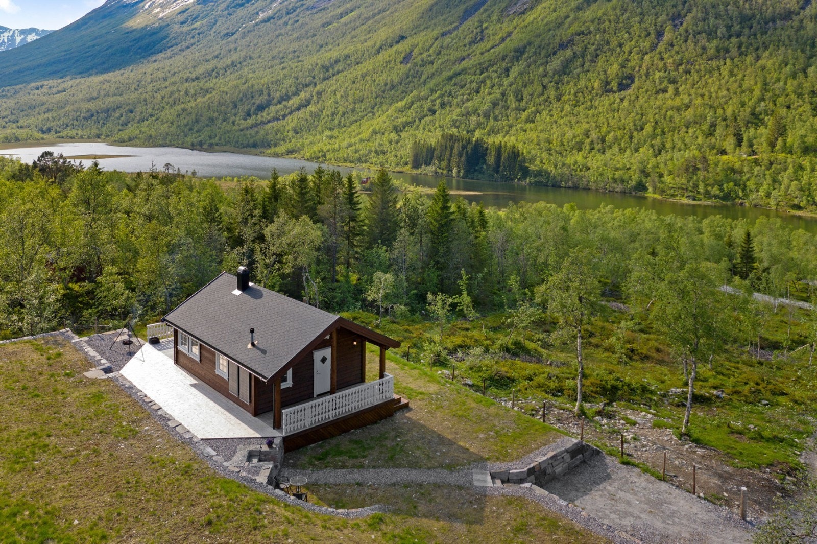 Kort vei til Berillvatnet. Galleribilde