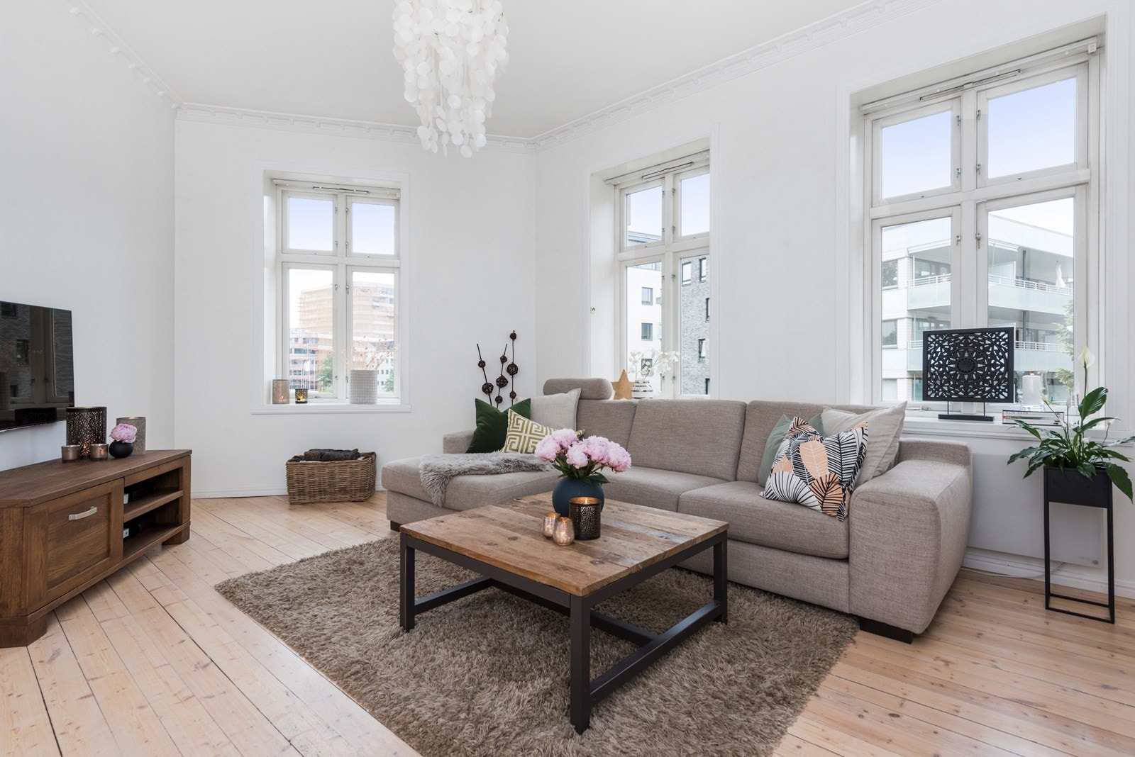 Velkommen til Nedre Skøyen Vei 18B, presentert av Kim Nordtorp i DNB Eiendom. Galleribilde