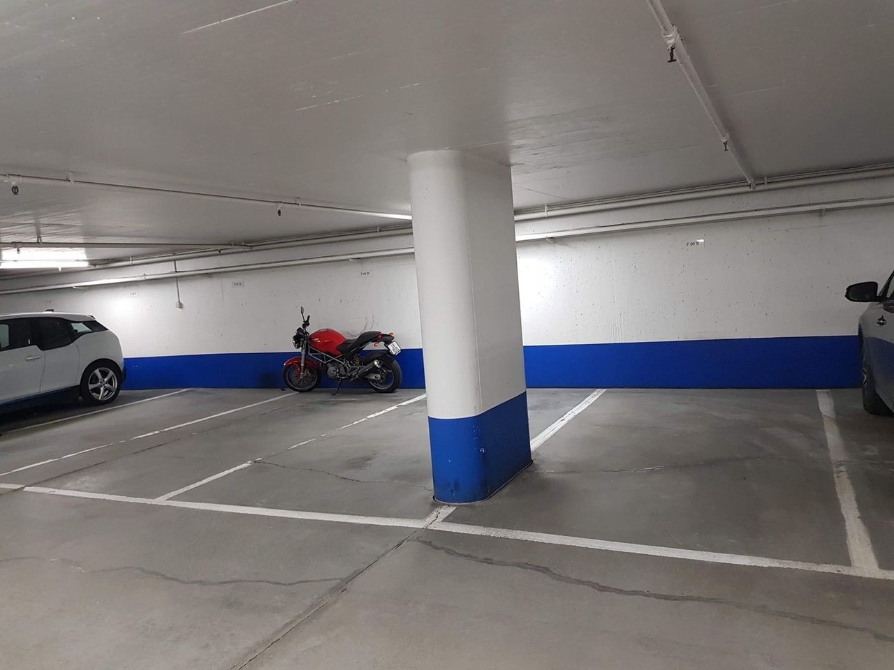 Parkeringsplass Galleribilde
