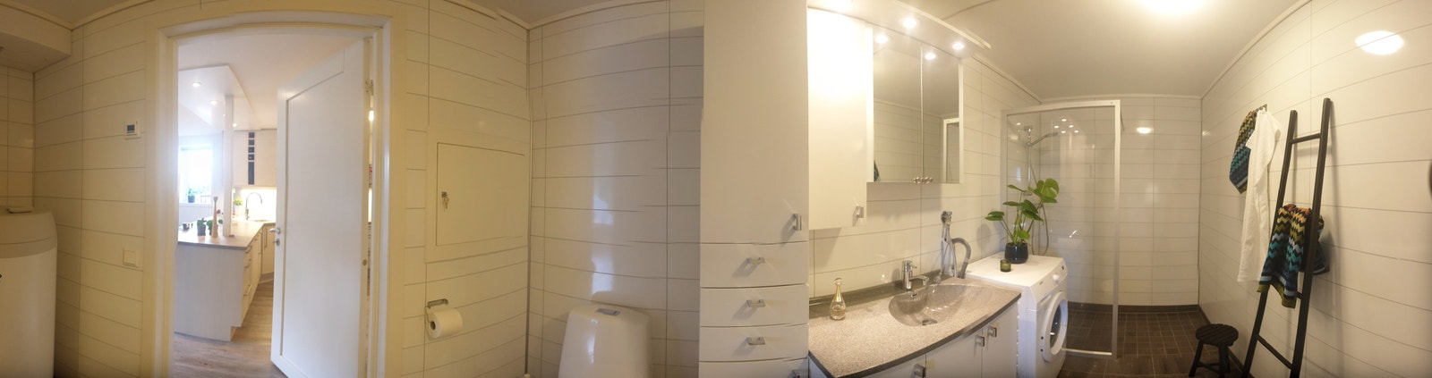 Moderne baderoms innredning fra Sigdal Galleribilde