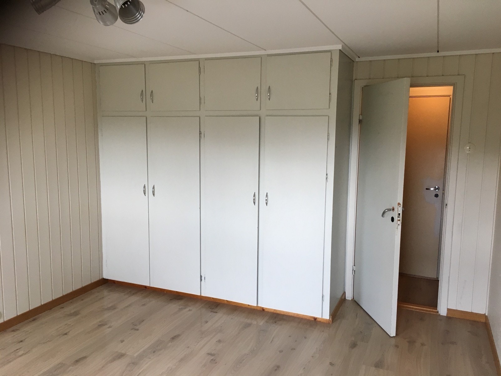 Rom 3. God skap plass. Galleribilde