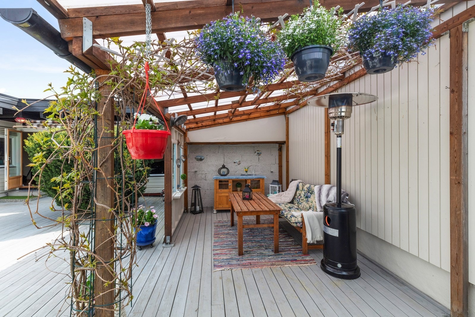 Overbygd del av atriumet på ca. 15 kvm. Galleribilde