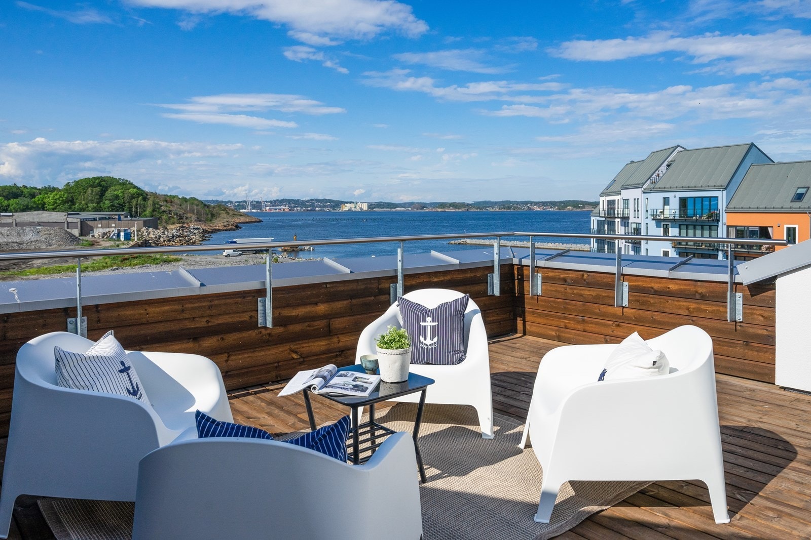 Utsikt mot larvik Galleribilde