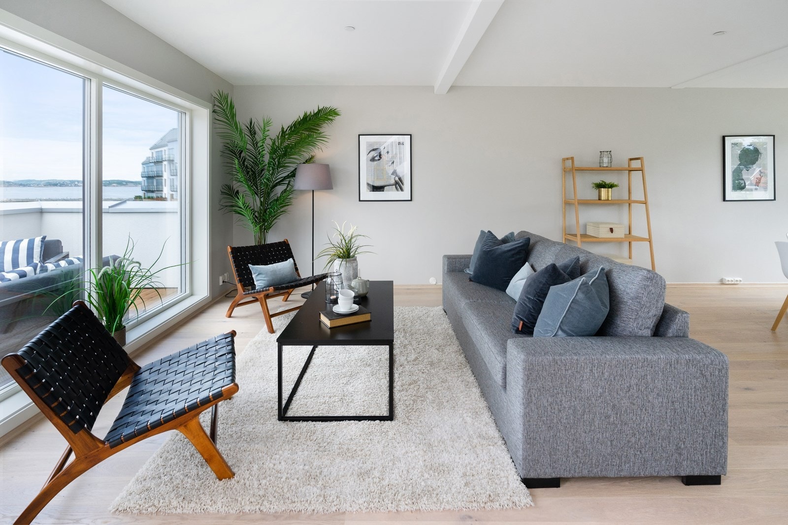 Fin utsikt mot fjorden Galleribilde