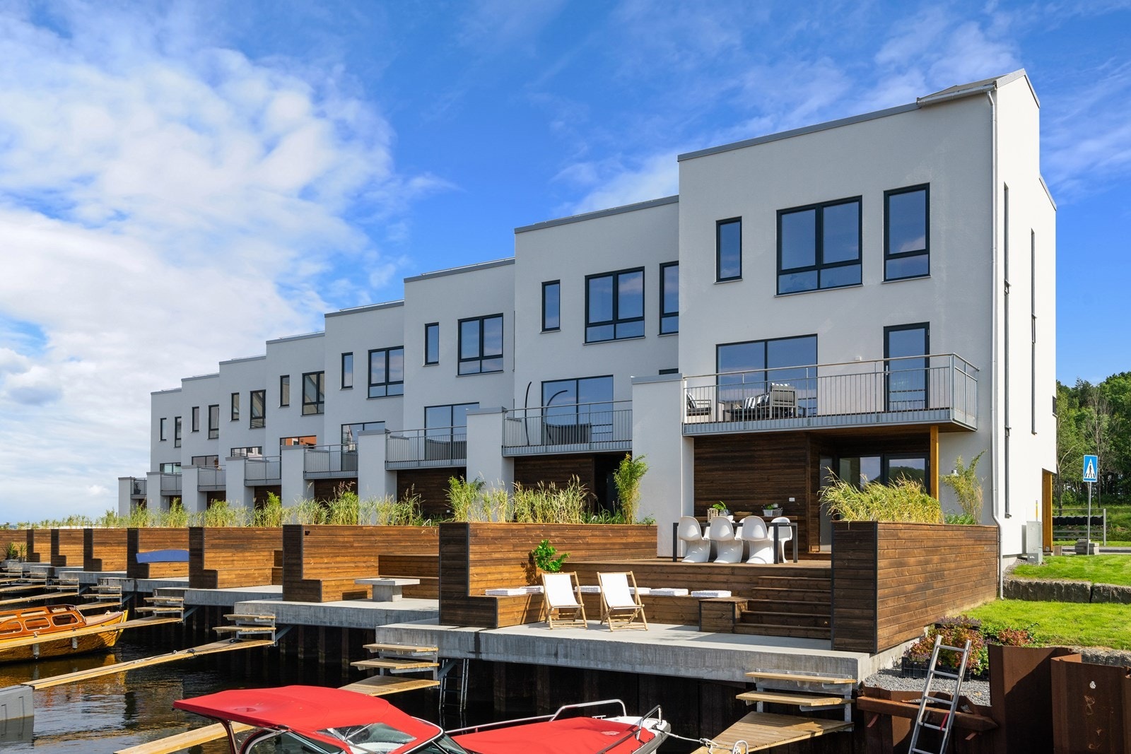 Store private utearealer Galleribilde