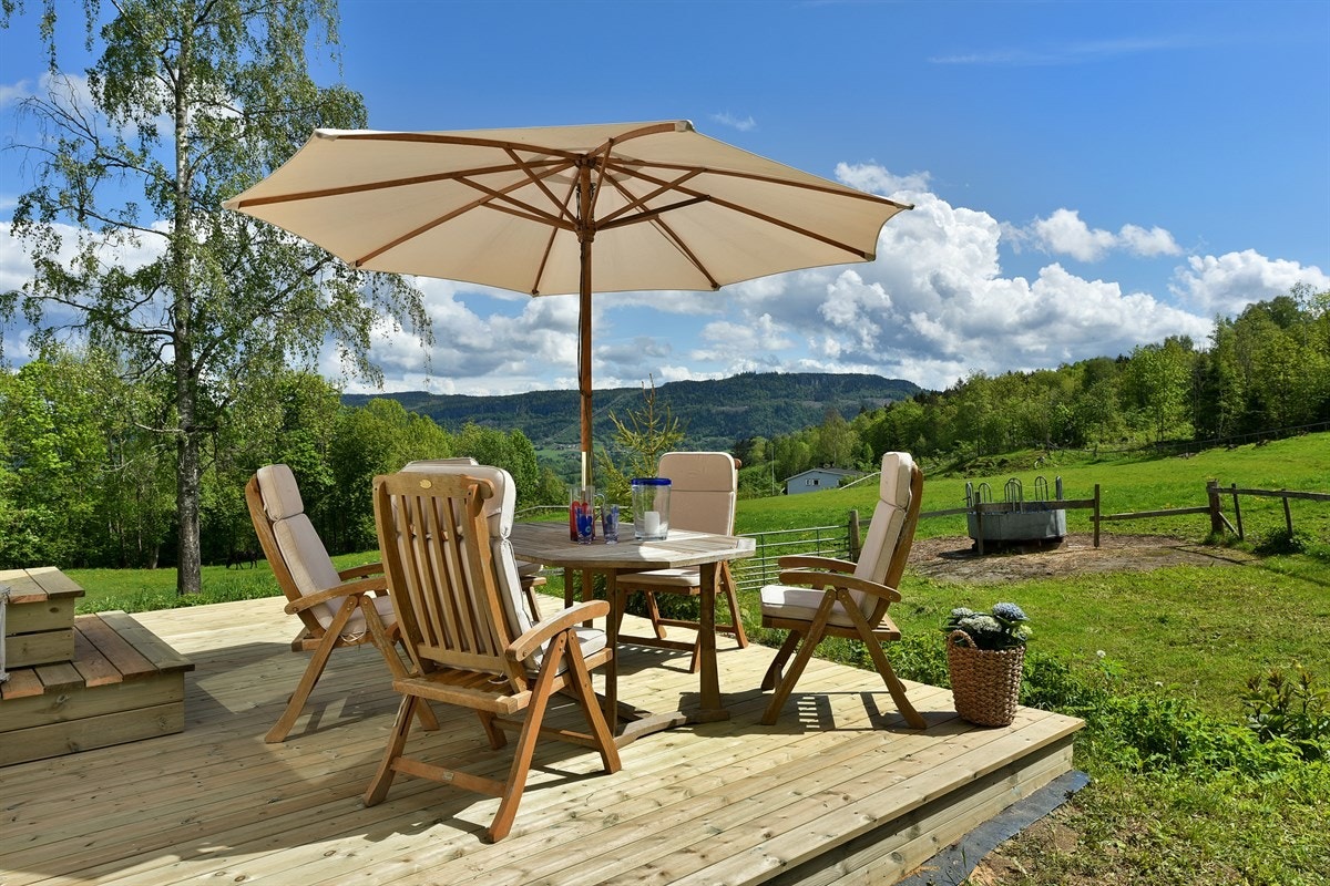 Kort sagt en flott eiendom med rikelig boltreplass for både to- og firbente. Galleribilde