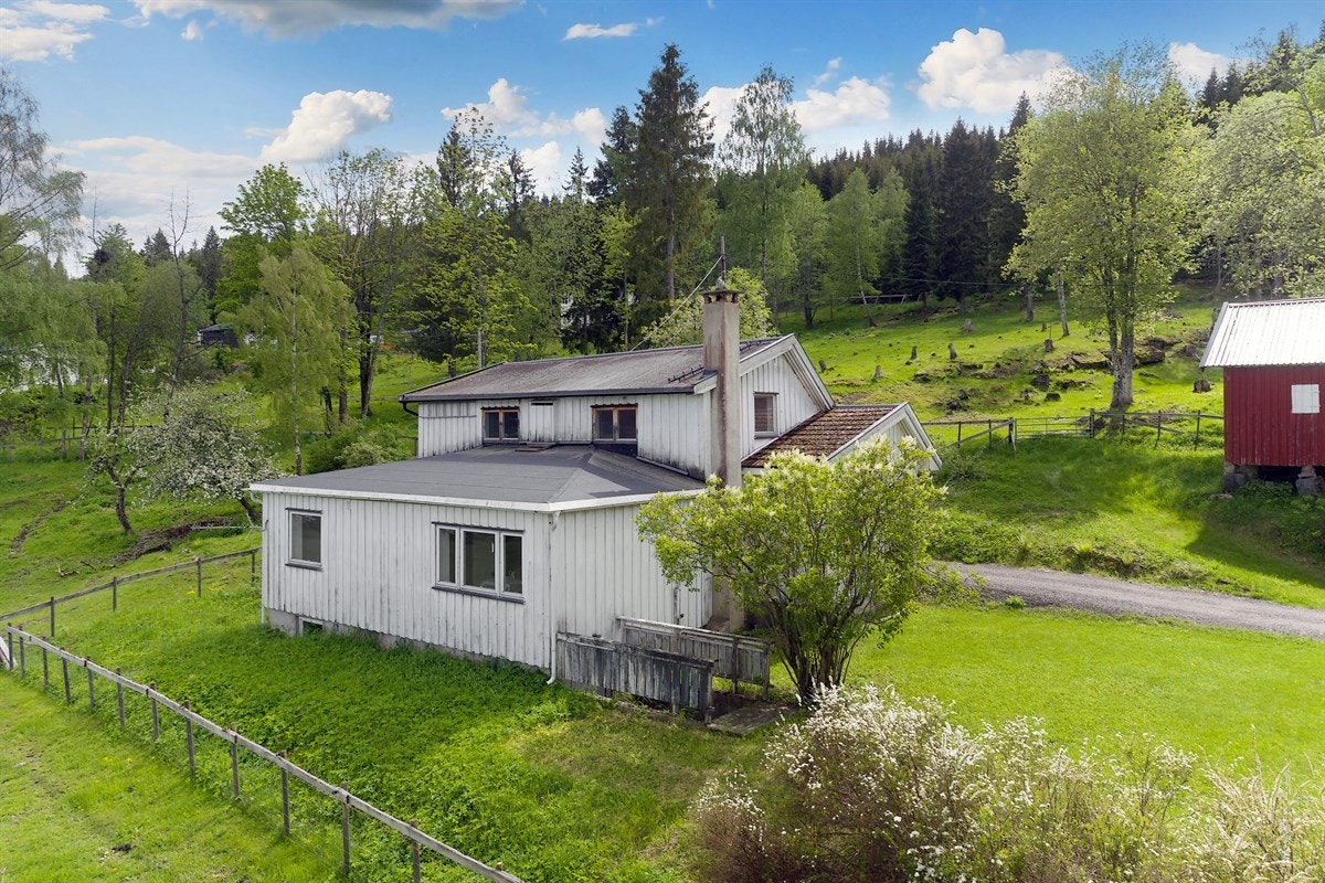 Totalt fire soverom, ett i 1. etasje. Galleribilde