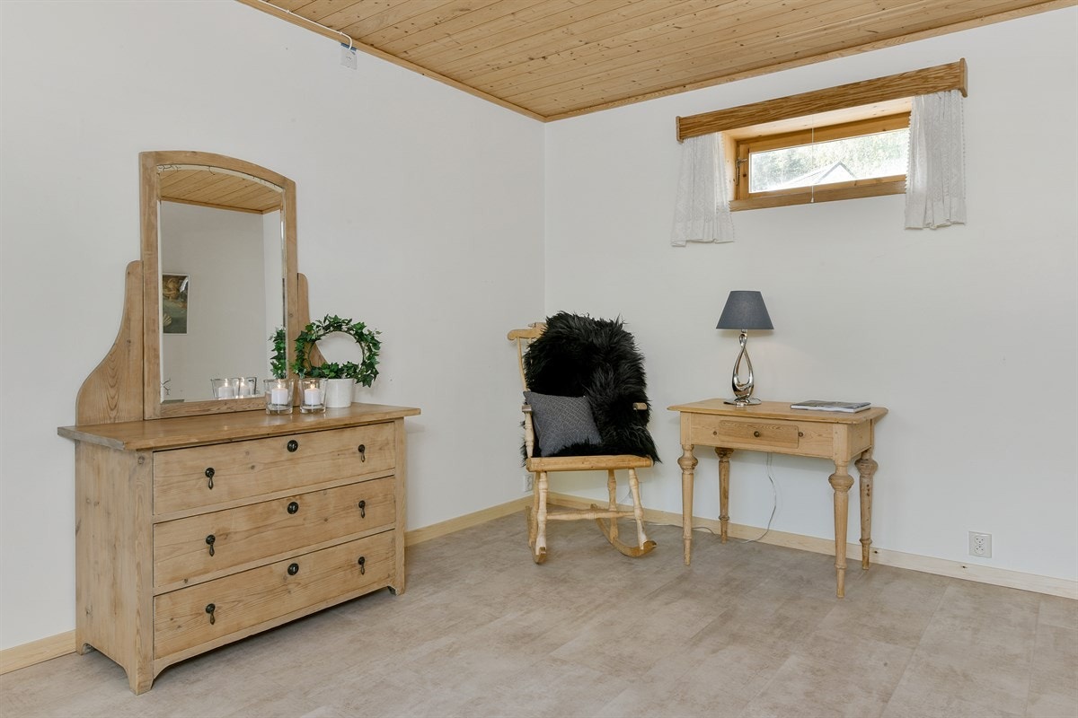 Innredet rom i kjelleren. Galleribilde