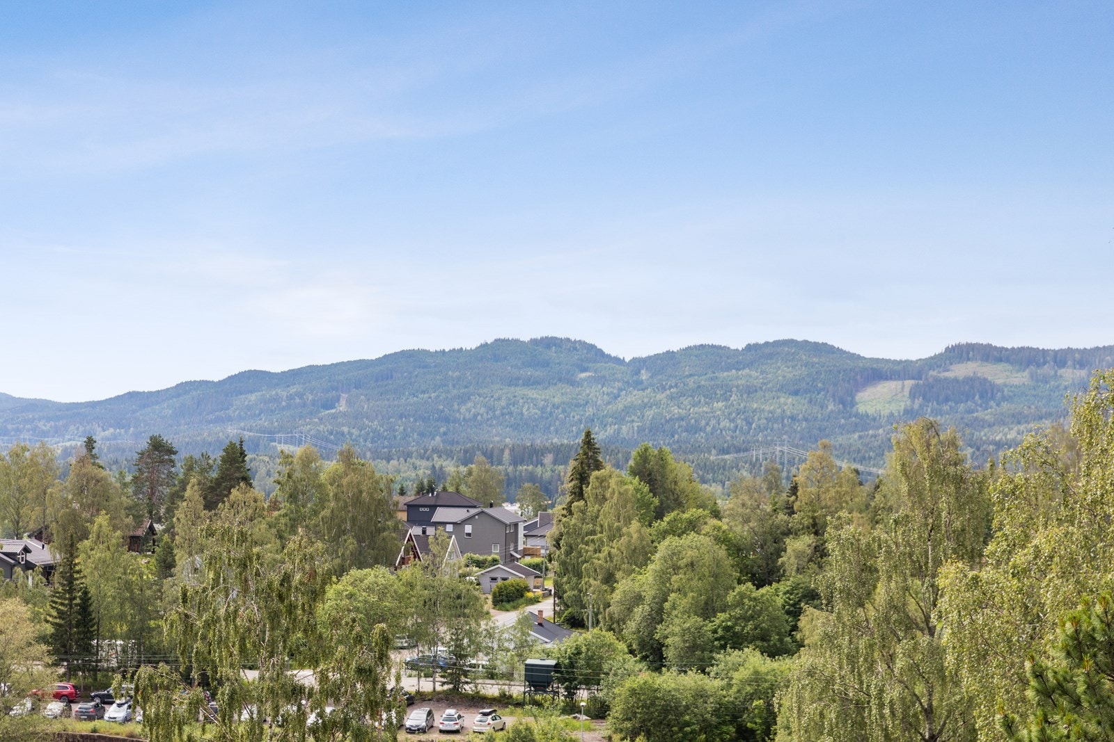 Utsikten er storslått og nok på sitt aller beste fra balkongen i andre etasje. Galleribilde