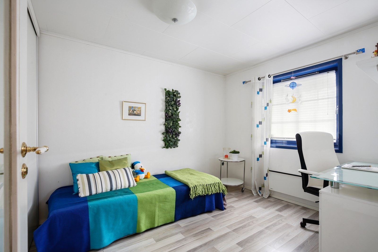 Eneboligen har ett soverom i hver etasje. Galleribilde