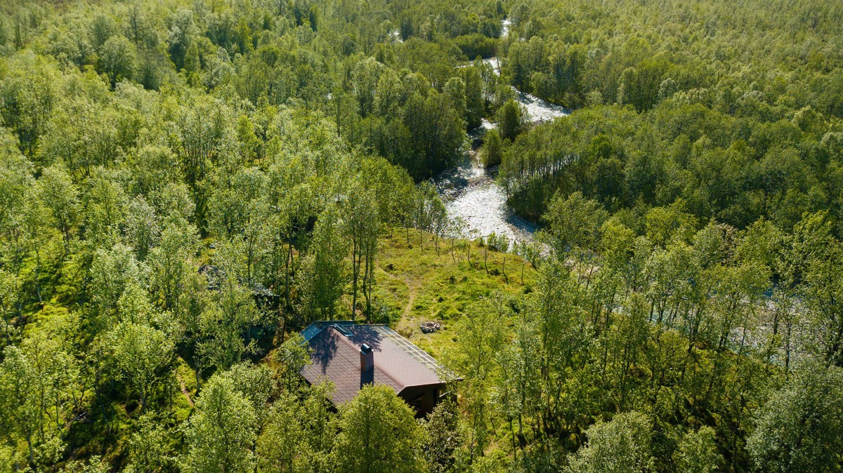 Naturskjønne omgivelser med god tilgang på fri og rekreasjonsområder