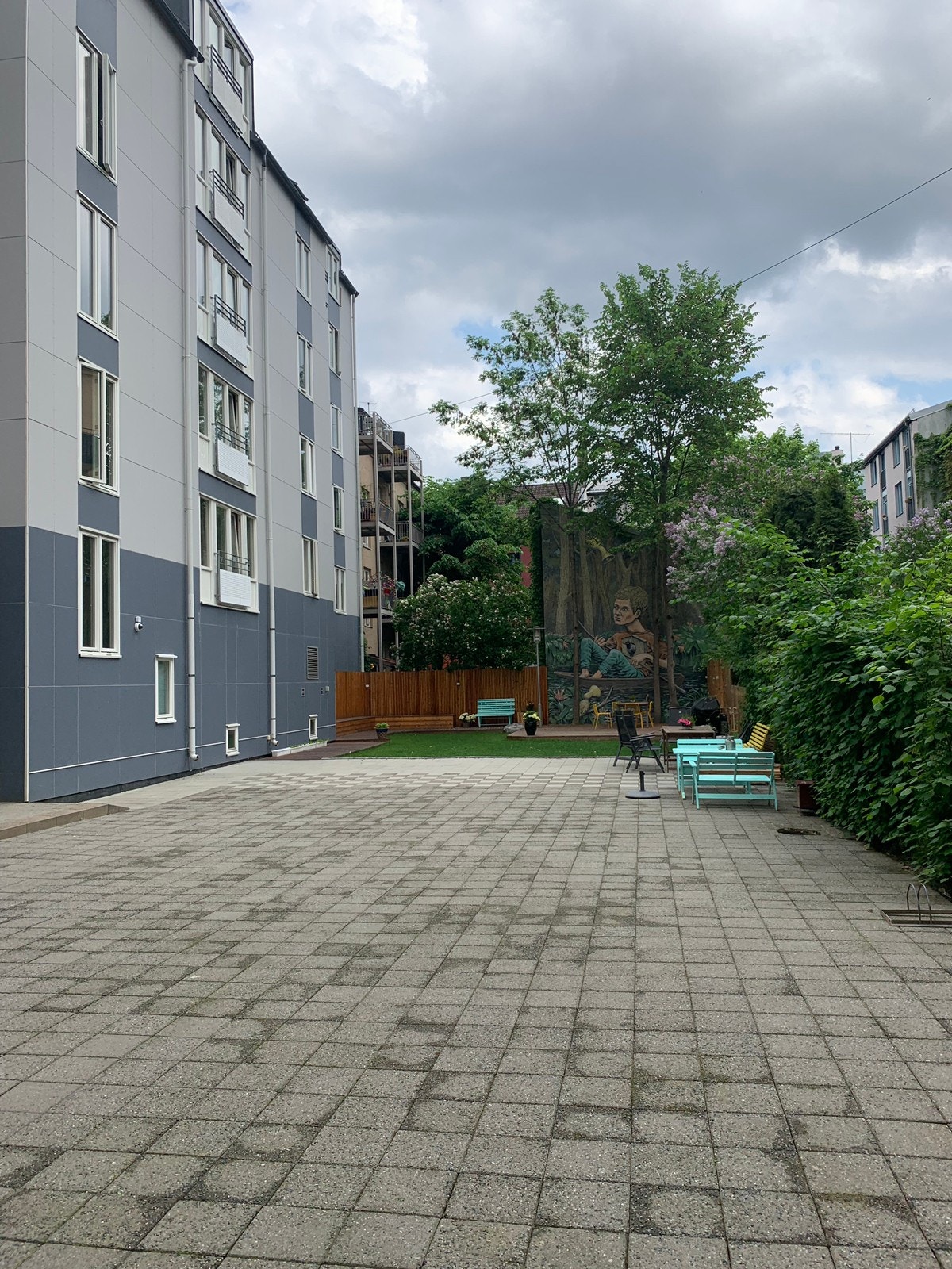 Bakgård Galleribilde