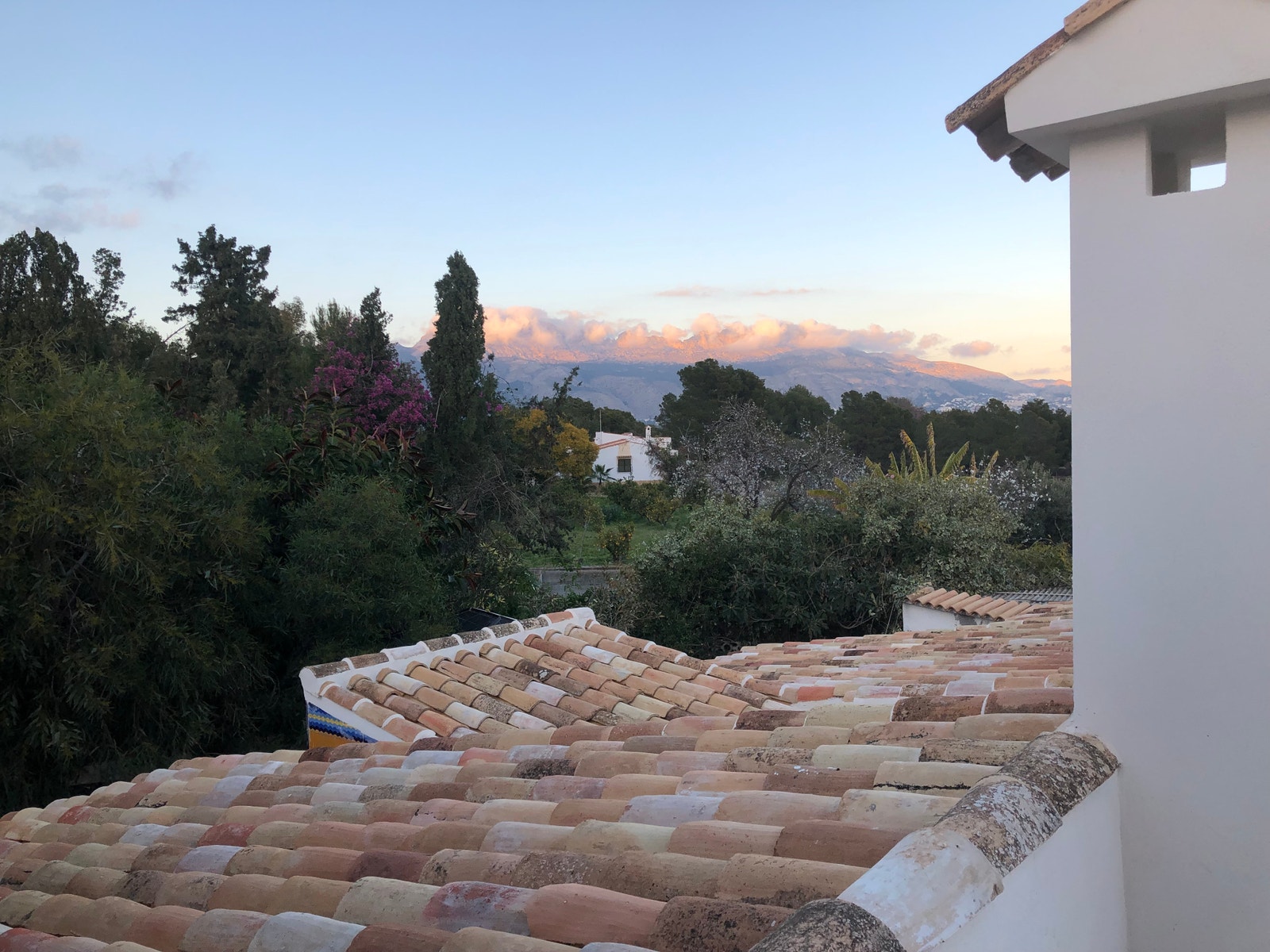 Fjellutsikt i 360 grader fra takterrassen Galleribilde