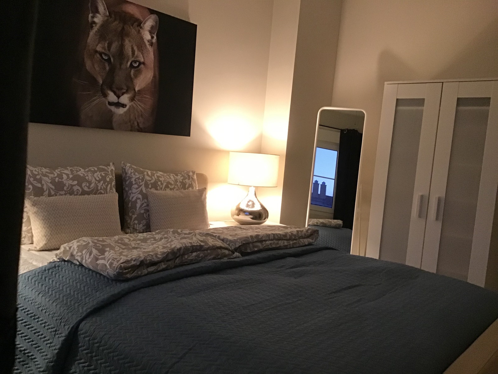 Stemningsbilde fra det beige rommet Galleribilde