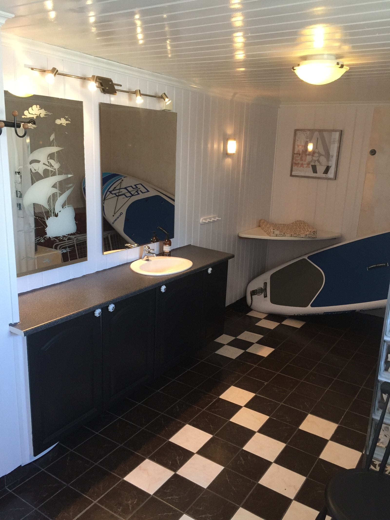 Bad med stellebord Galleribilde