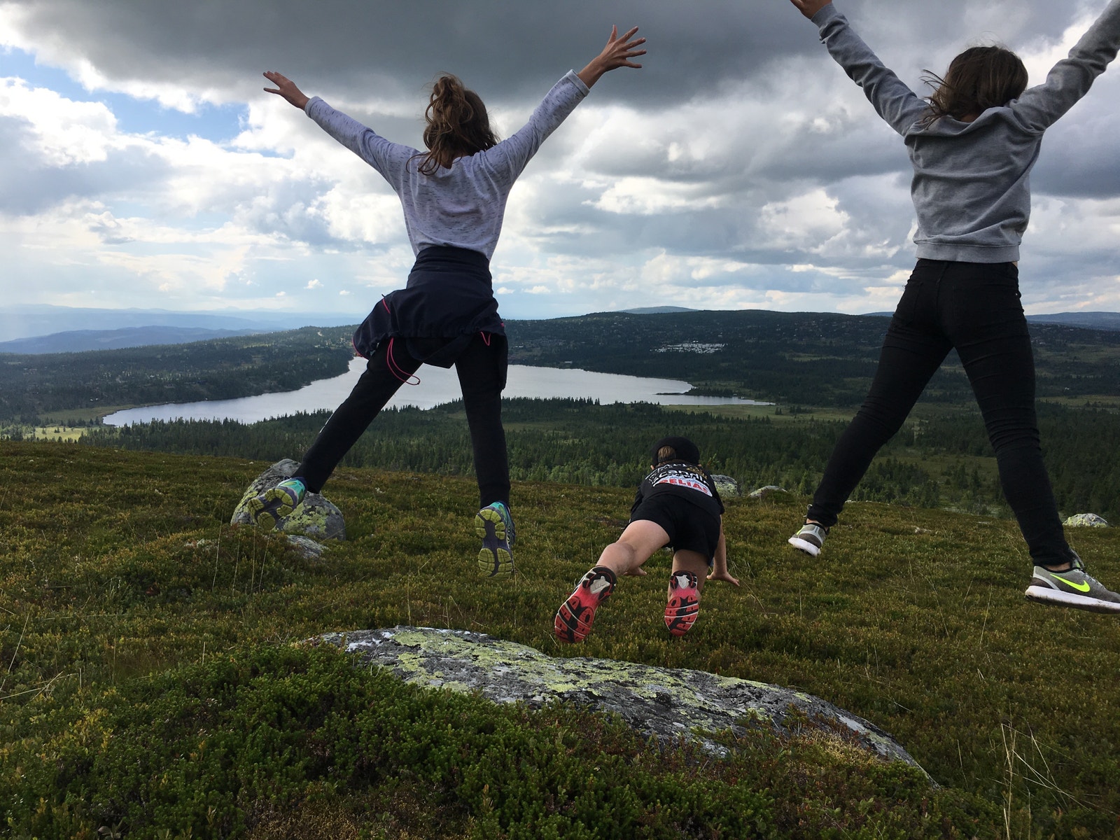 Mostefjell med Sjusjøen i bakgrunn Galleribilde