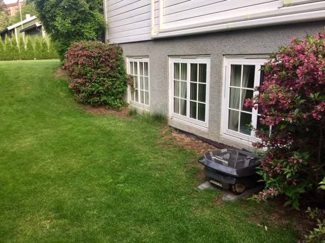 3 Store vinduer (et til soverom og 2 til stue) Galleribilde