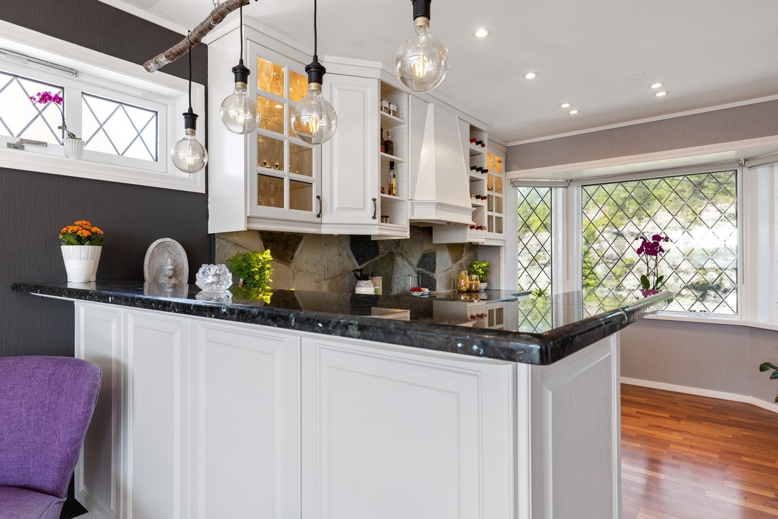 Spottbelysning i tak. Galleribilde