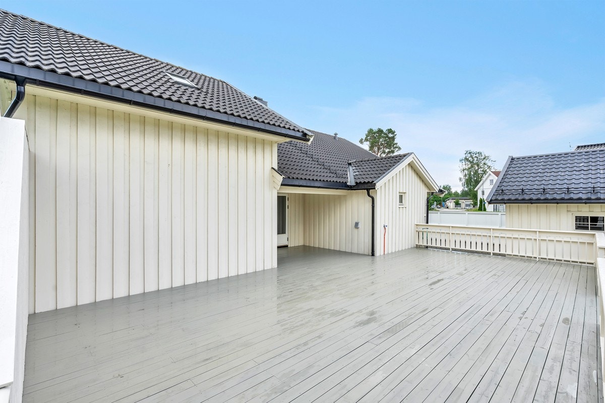 Terrassen er fra 2015 Galleribilde