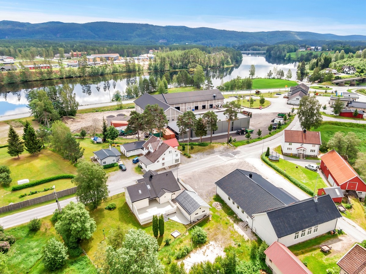 Dronebilde over eiendommen Galleribilde