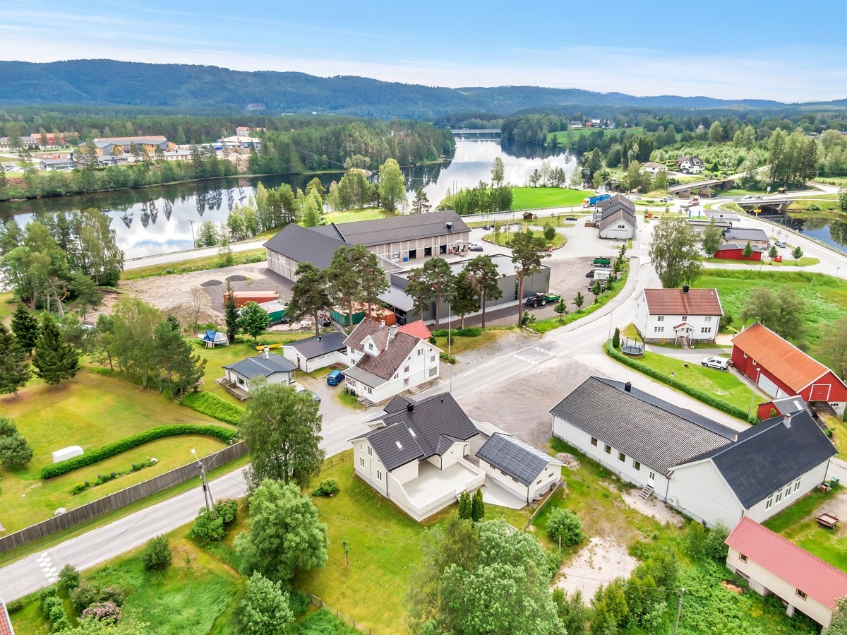 Dåselva ligger like nedenfor boligen Galleribilde