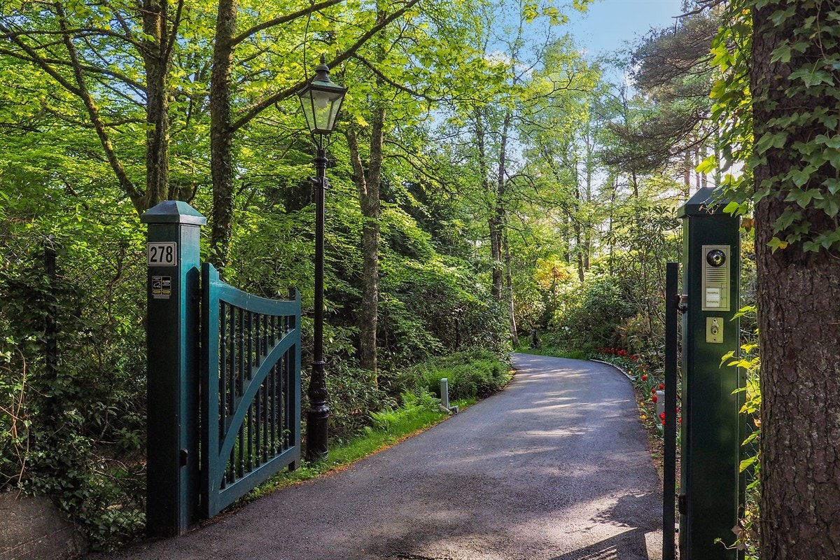 Proaktiv Eiendomsmegling - Trykk på "play"-knappen for å se film av eiendommen Galleribilde