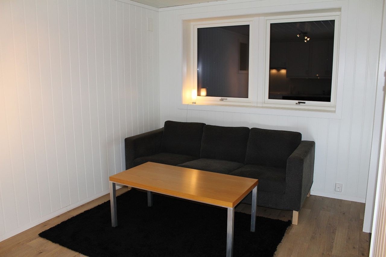 Stue med sofa of bord Galleribilde