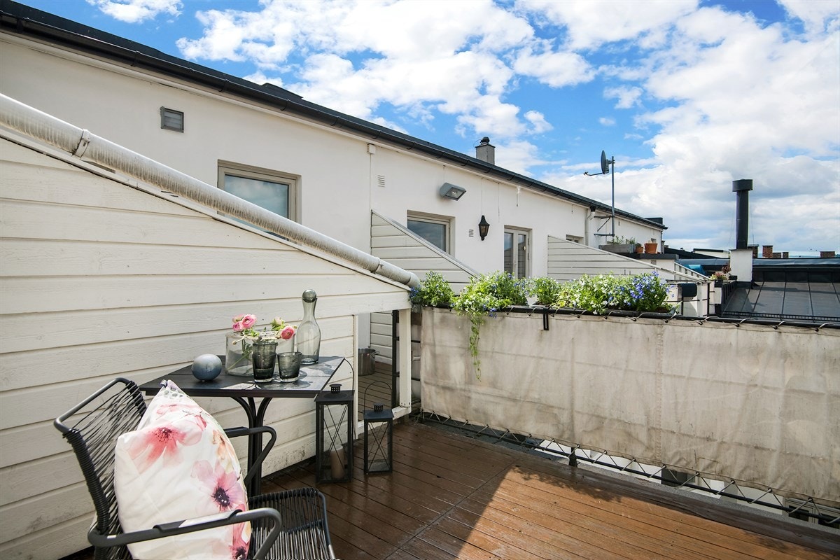 Vestvendt takterrasse med ettermiddag/kveldssol Galleribilde