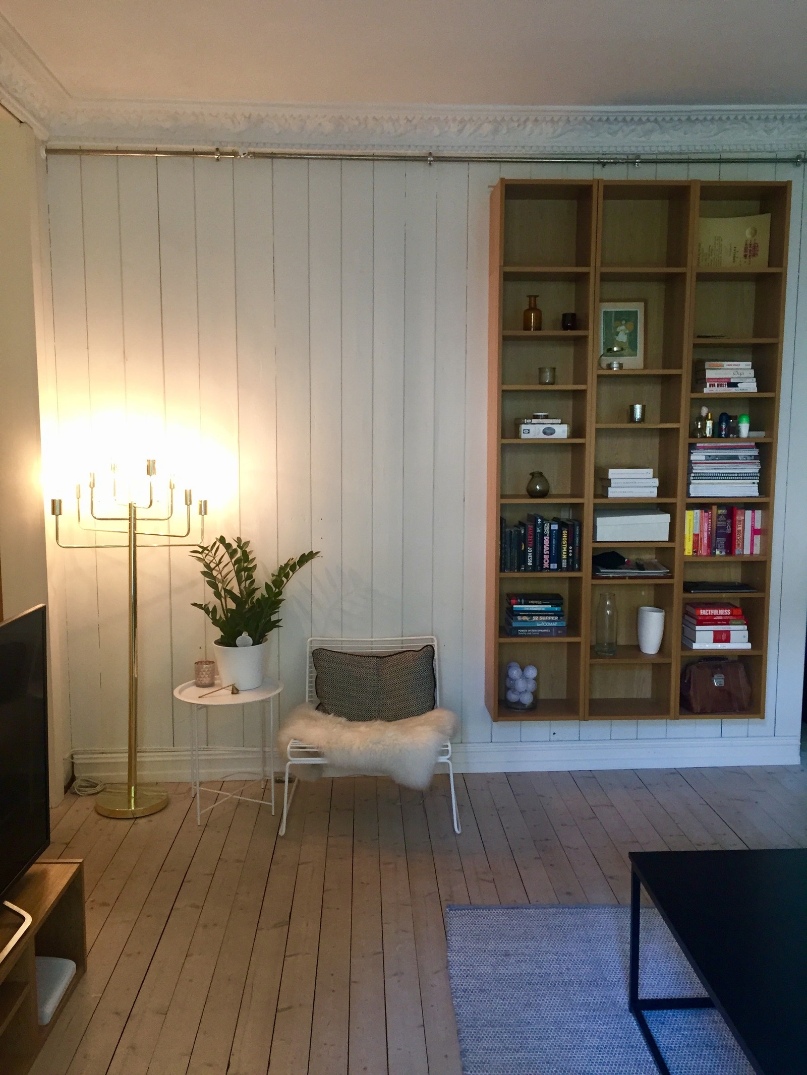 Vegghengte hyller Galleribilde