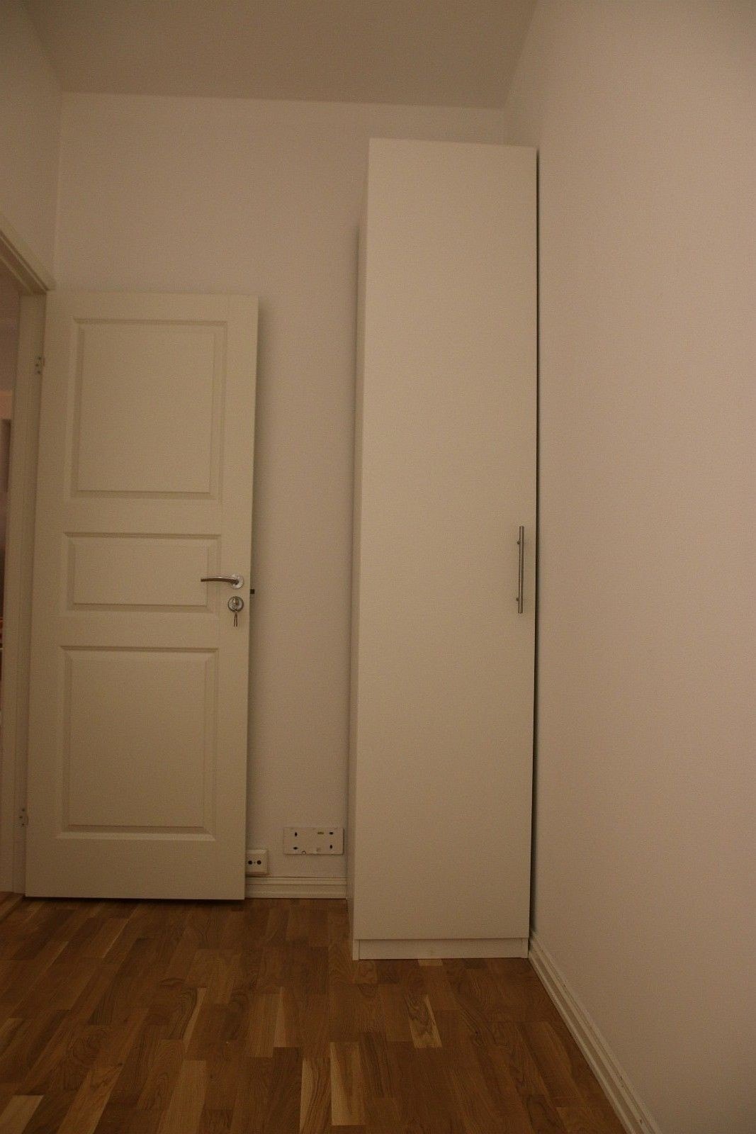 Soverom 2 og 3 leveres med slik garderobeskap fra IKEA Galleribilde