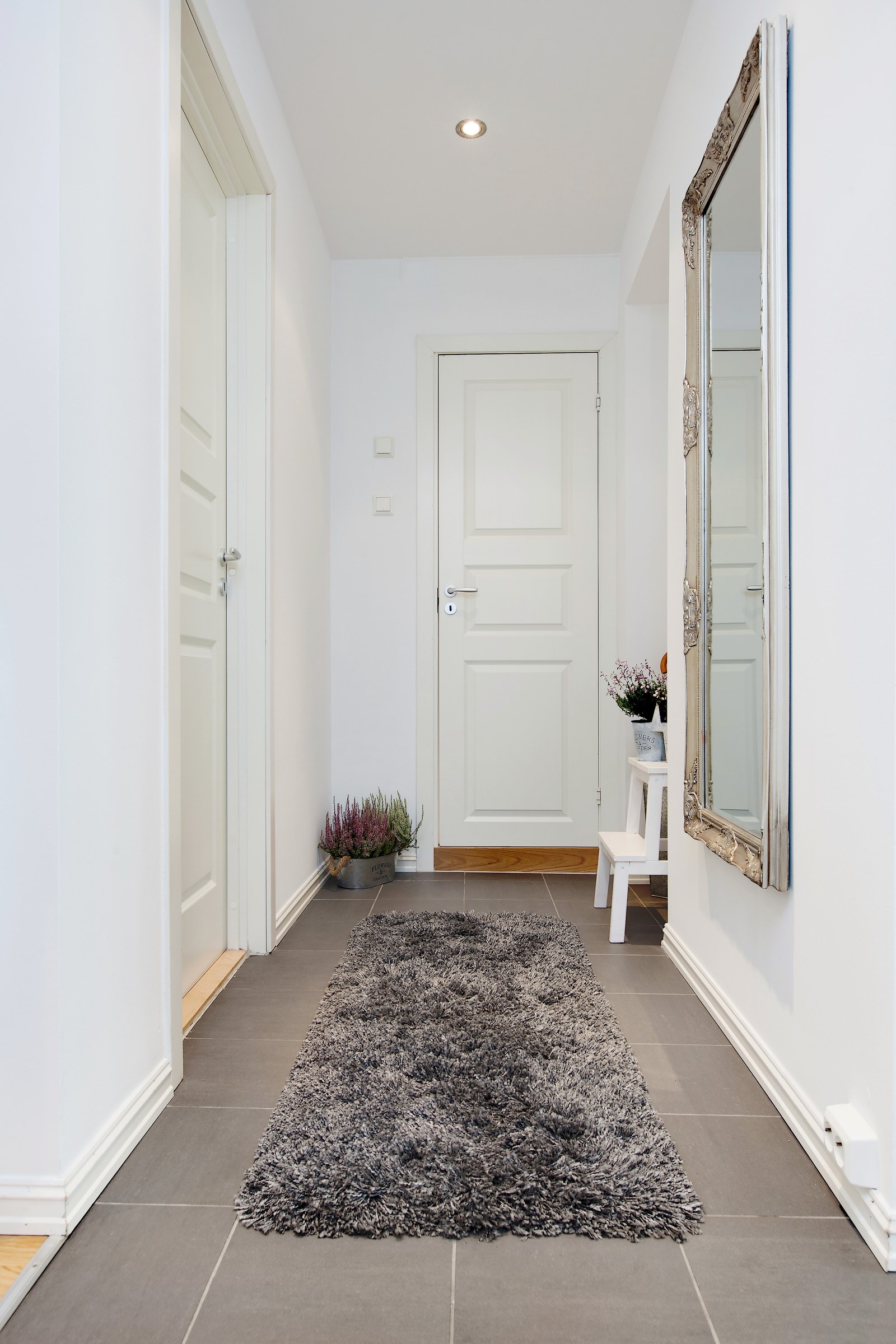 Trivelig og flislagt bad Galleribilde