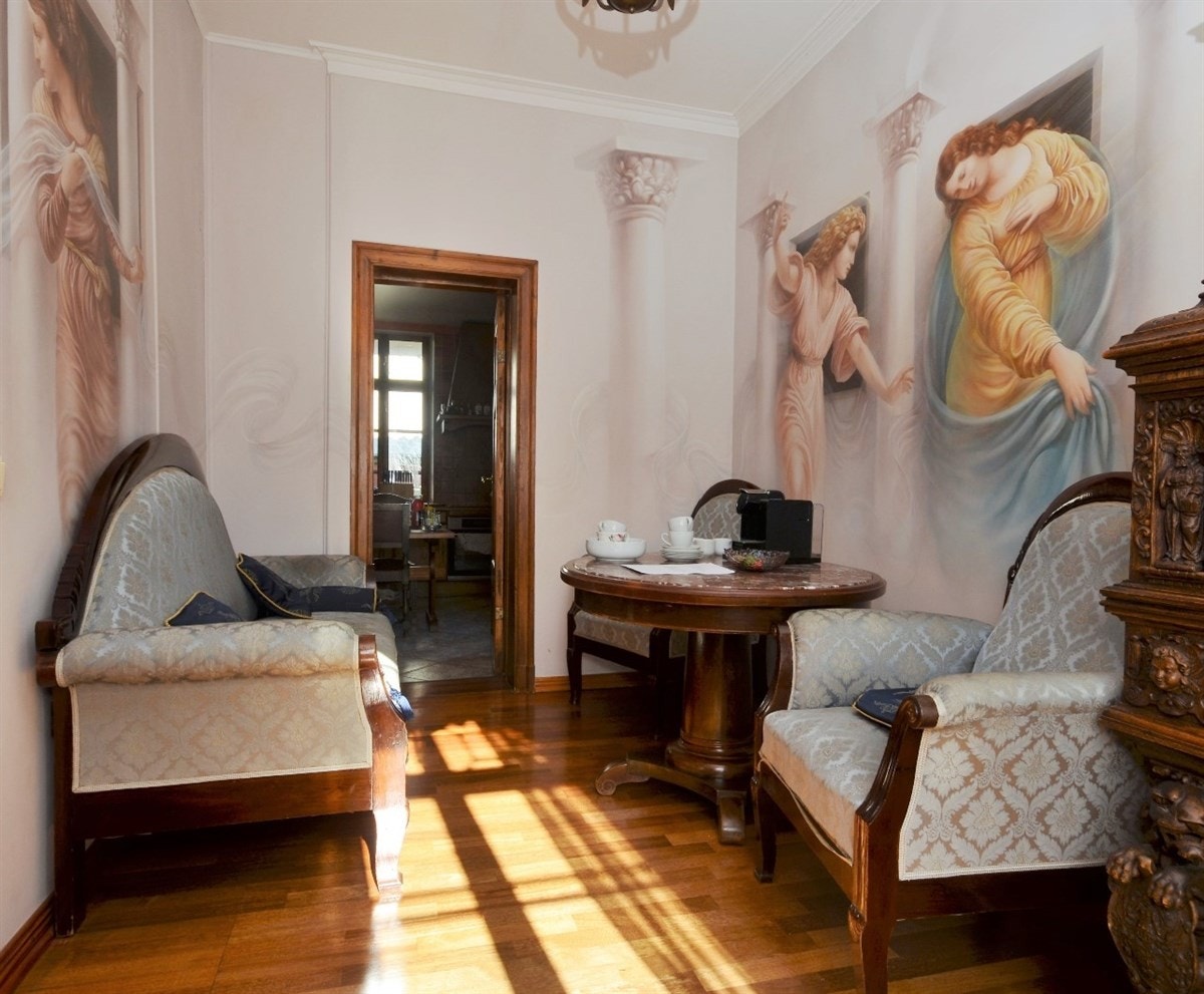 Biblioteket med veggmalerier. Galleribilde