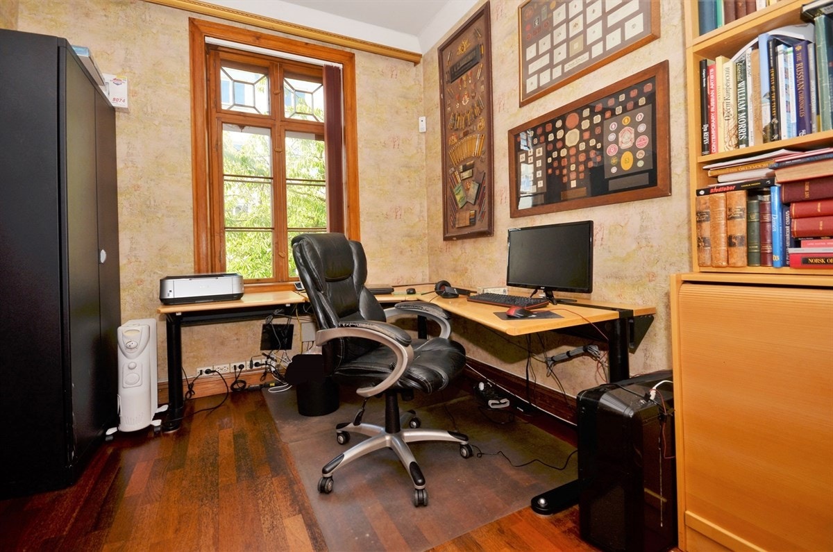 Kontor/soverom med adkomst fra spisetuen. Galleribilde