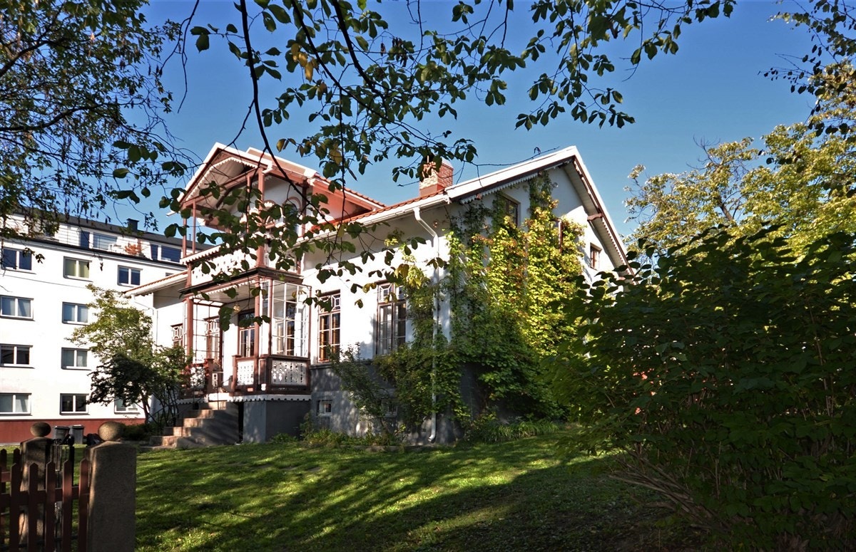 En oase midt i Oslo by. Solrikt beliggende. Galleribilde