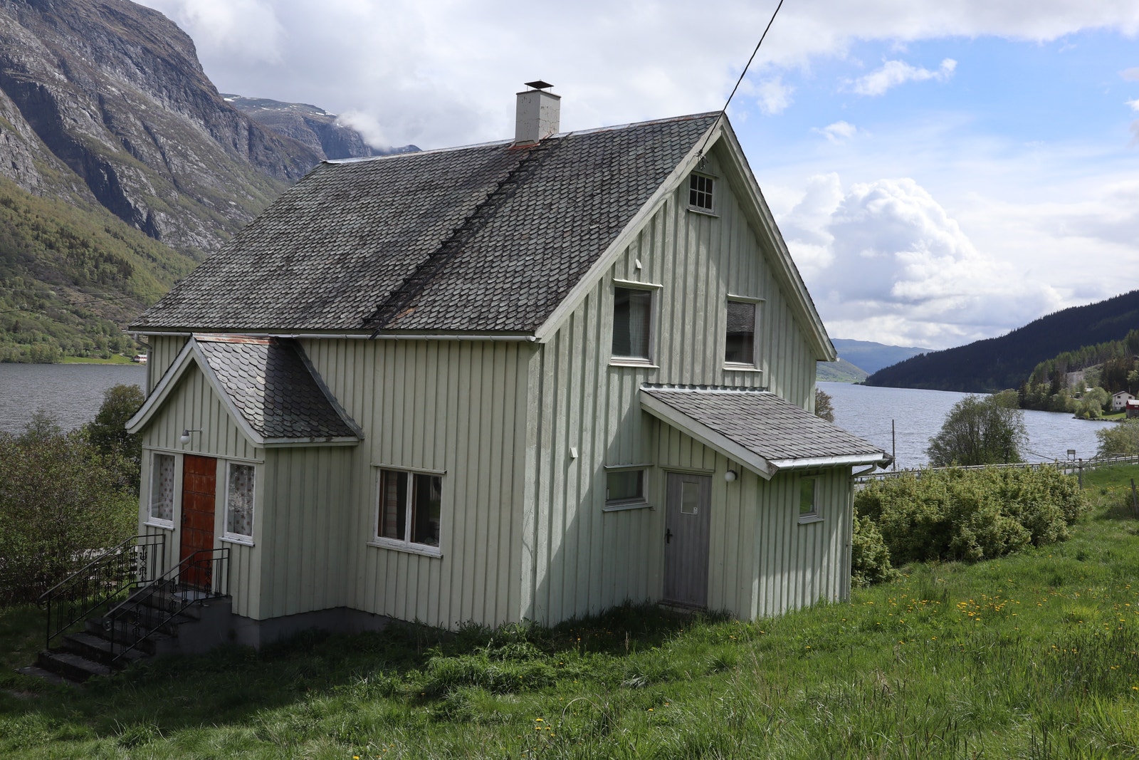 Enebolig Galleribilde