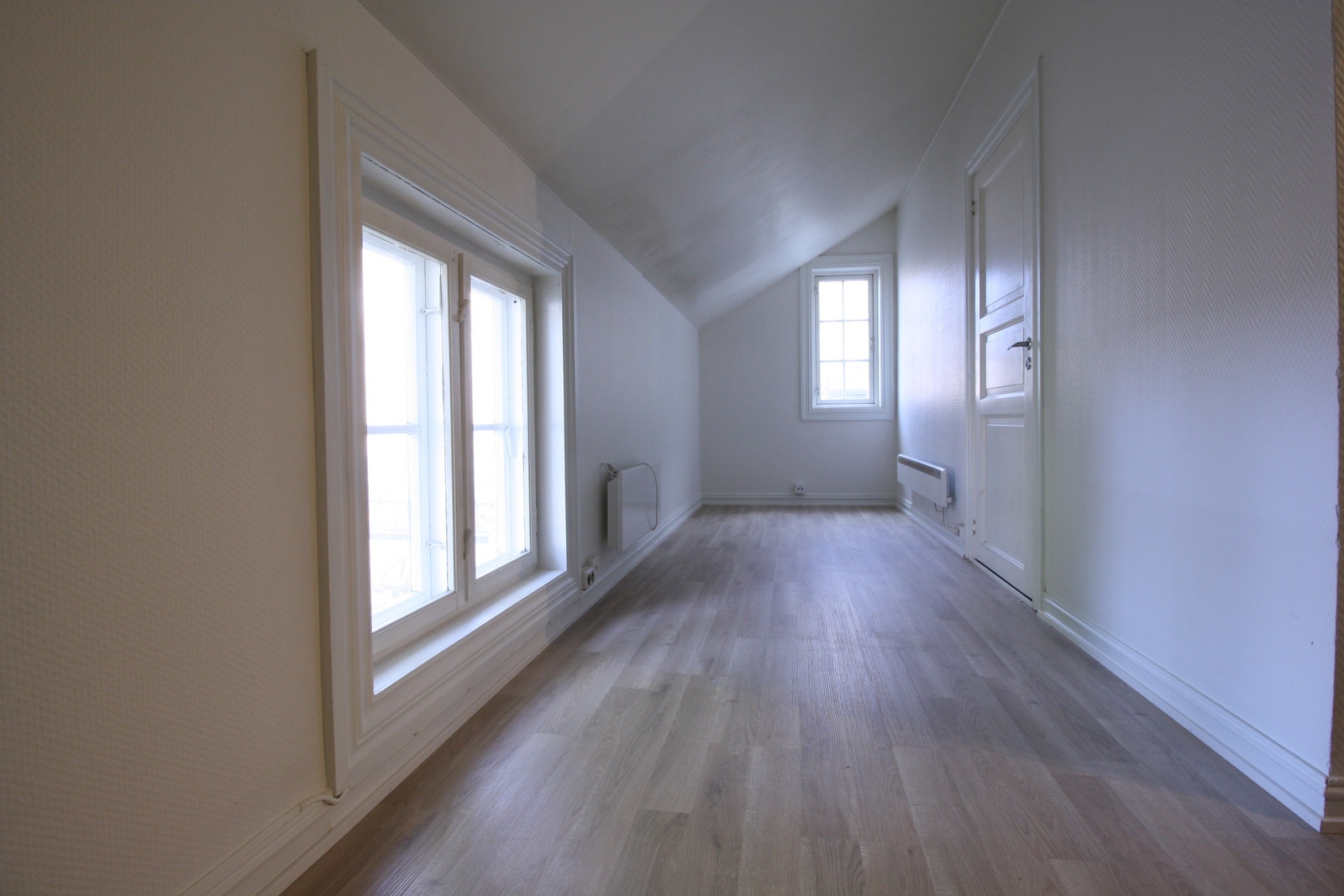 Stuedel mot sov Galleribilde