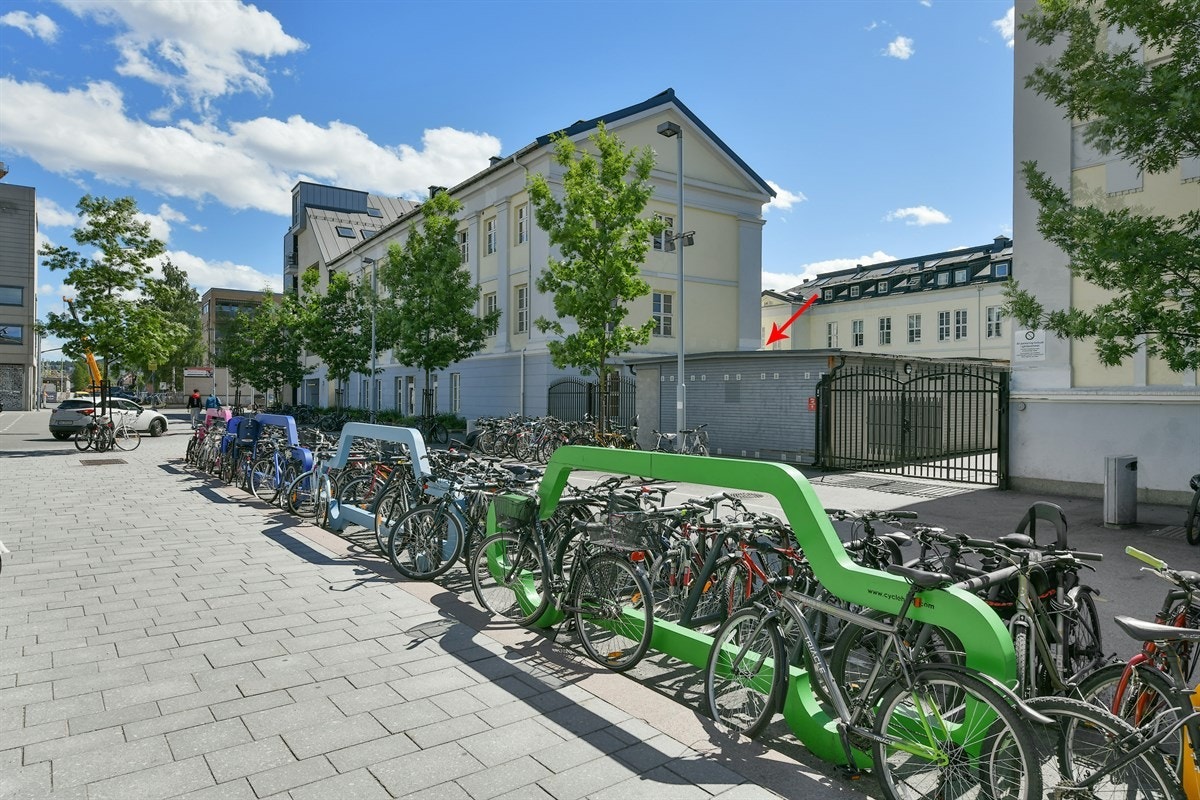 Det er gangavstand til flott fotball- og skøytebane på Marienlyst, Drammenshallen og populære Drammensbadet. Galleribilde