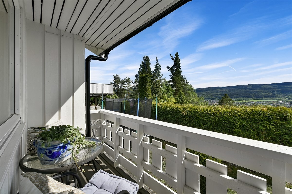 Utgang til balkong i tilknyttning hovedsoverommet. Galleribilde