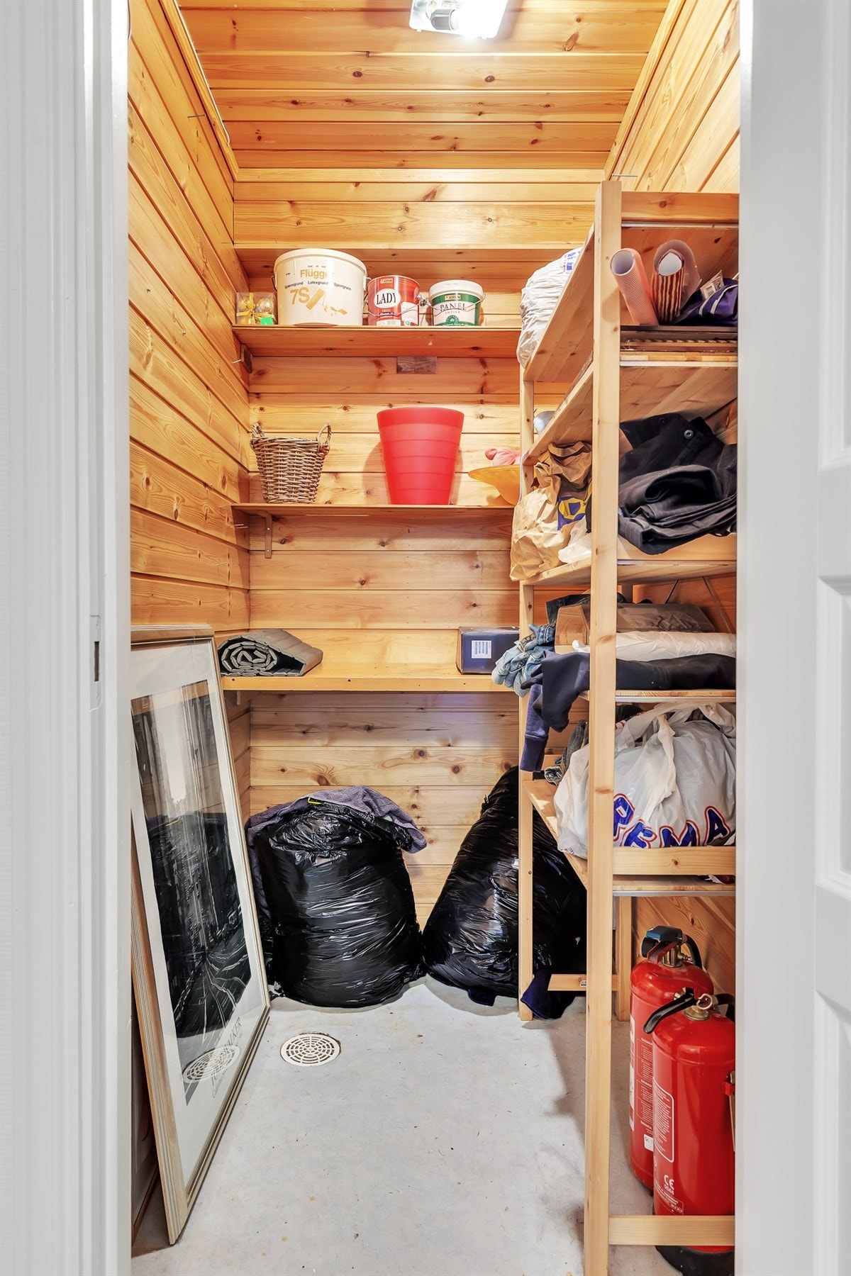 Praktisk bod i underetasjen. Galleribilde