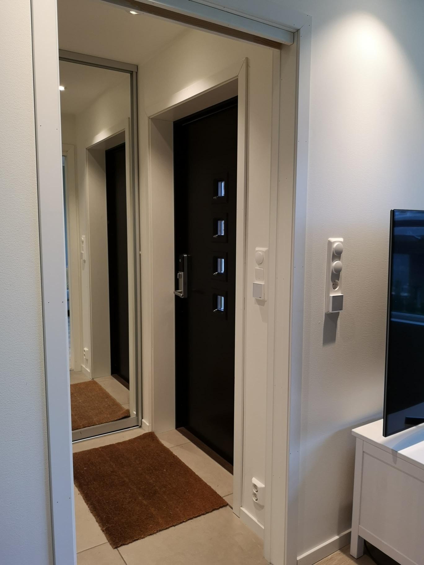 Mot entré Galleribilde