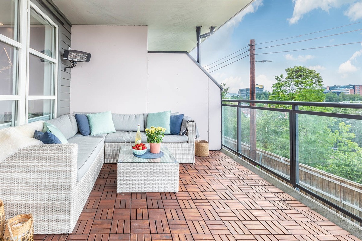 Boligen har adgang til balkong på 13 kvadratmeter, med adkomst via stue/spisestue. Galleribilde