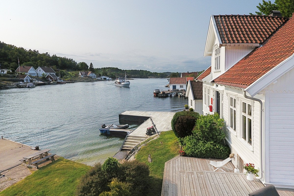 Beliggende helt i begynnelsen av Skippergaten, mellom Østre og Vestre Randøya Galleribilde