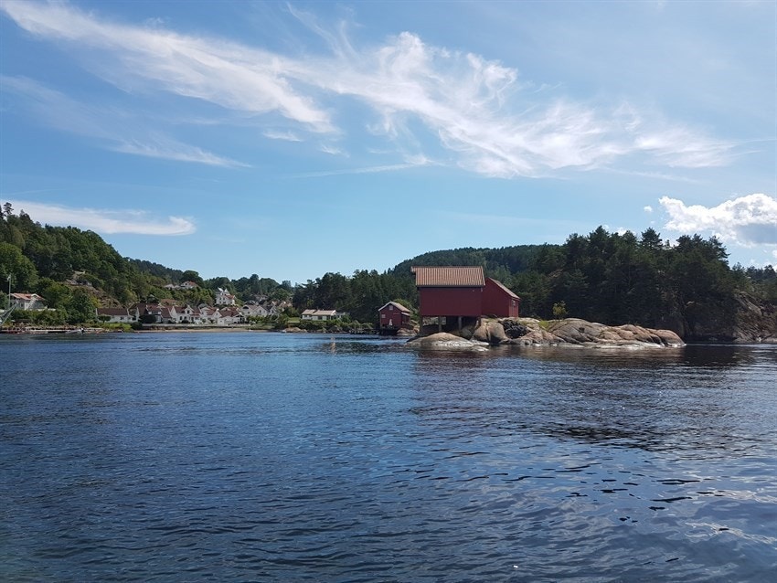 I Holmsbu kryr det av badeplasser. Galleribilde