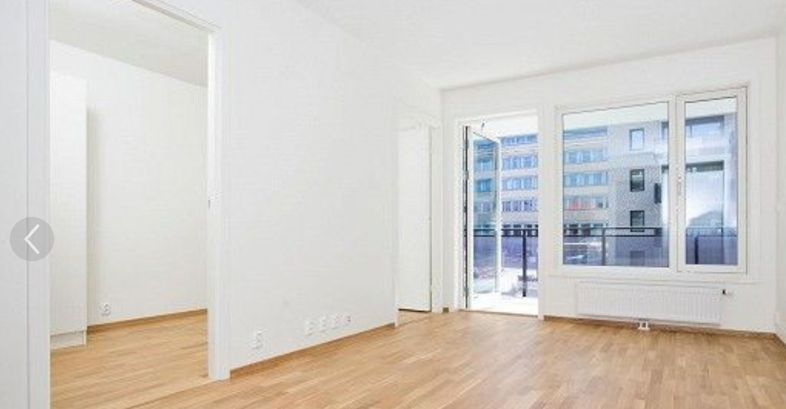 Utgang fra stuen til balkongen Galleribilde