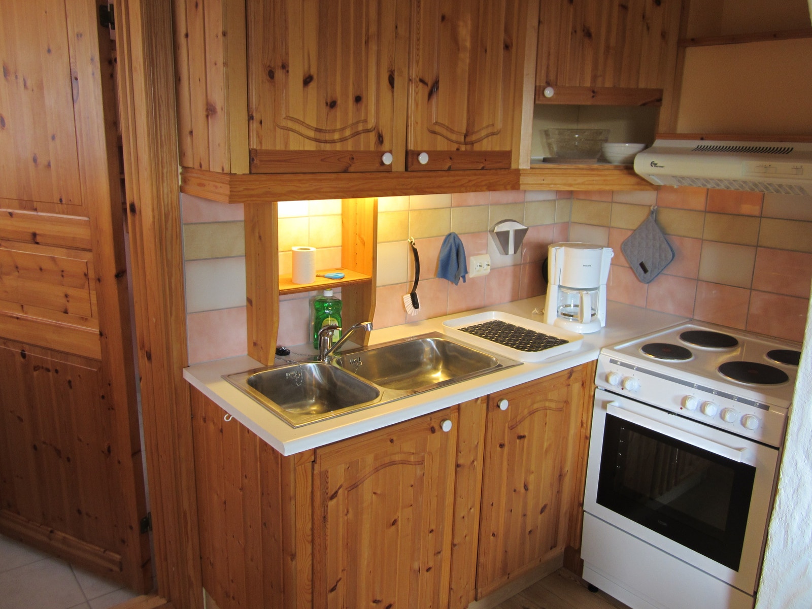 Kjøkken har også kaffetrakter og vannkoker Galleribilde