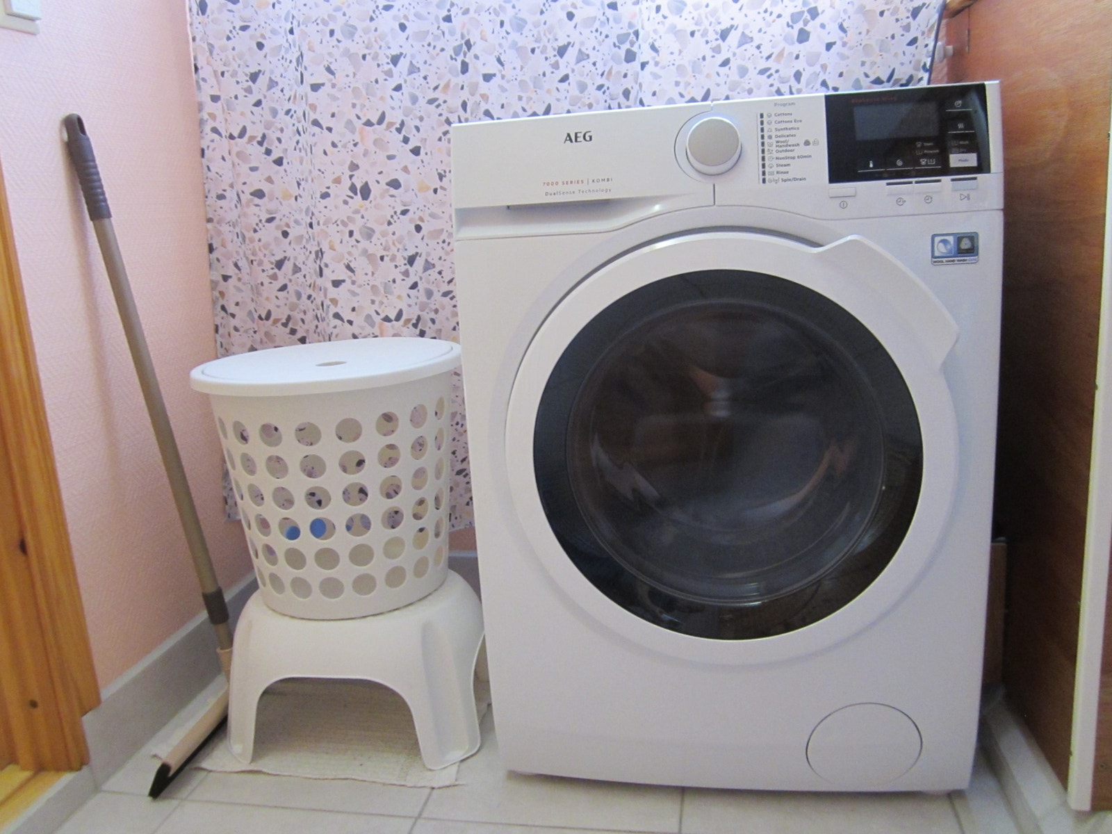 Vaskemaskin med tørketrommel Galleribilde